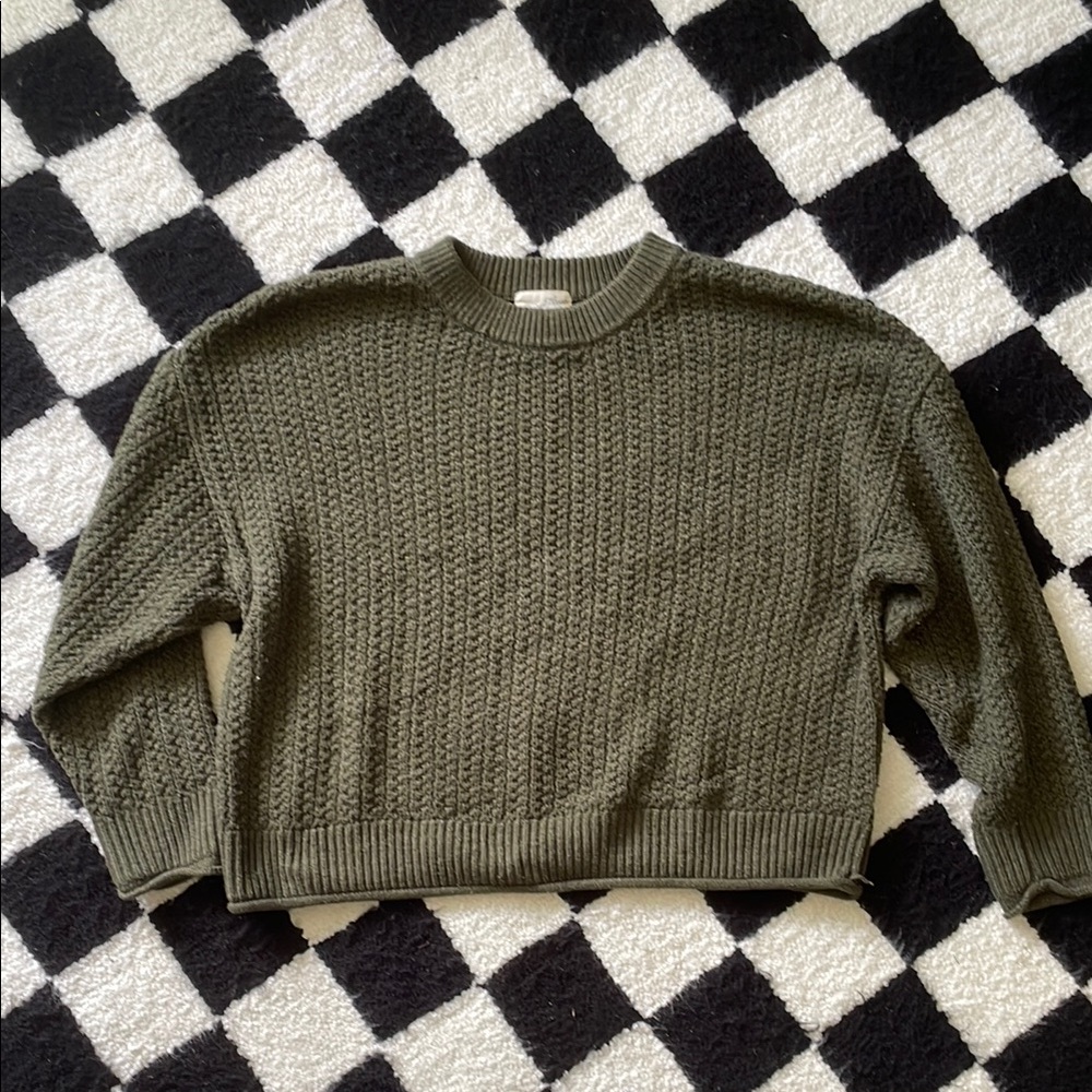 Universal Thread Green Crewneck Sweater with Textured Knit